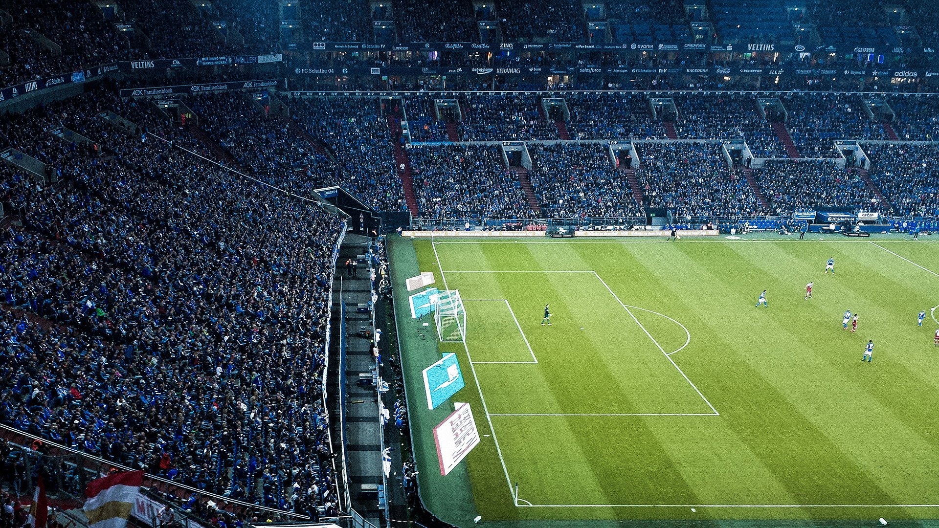 世界杯后多支球队公开感谢驻地城市 当地居民不舍送别